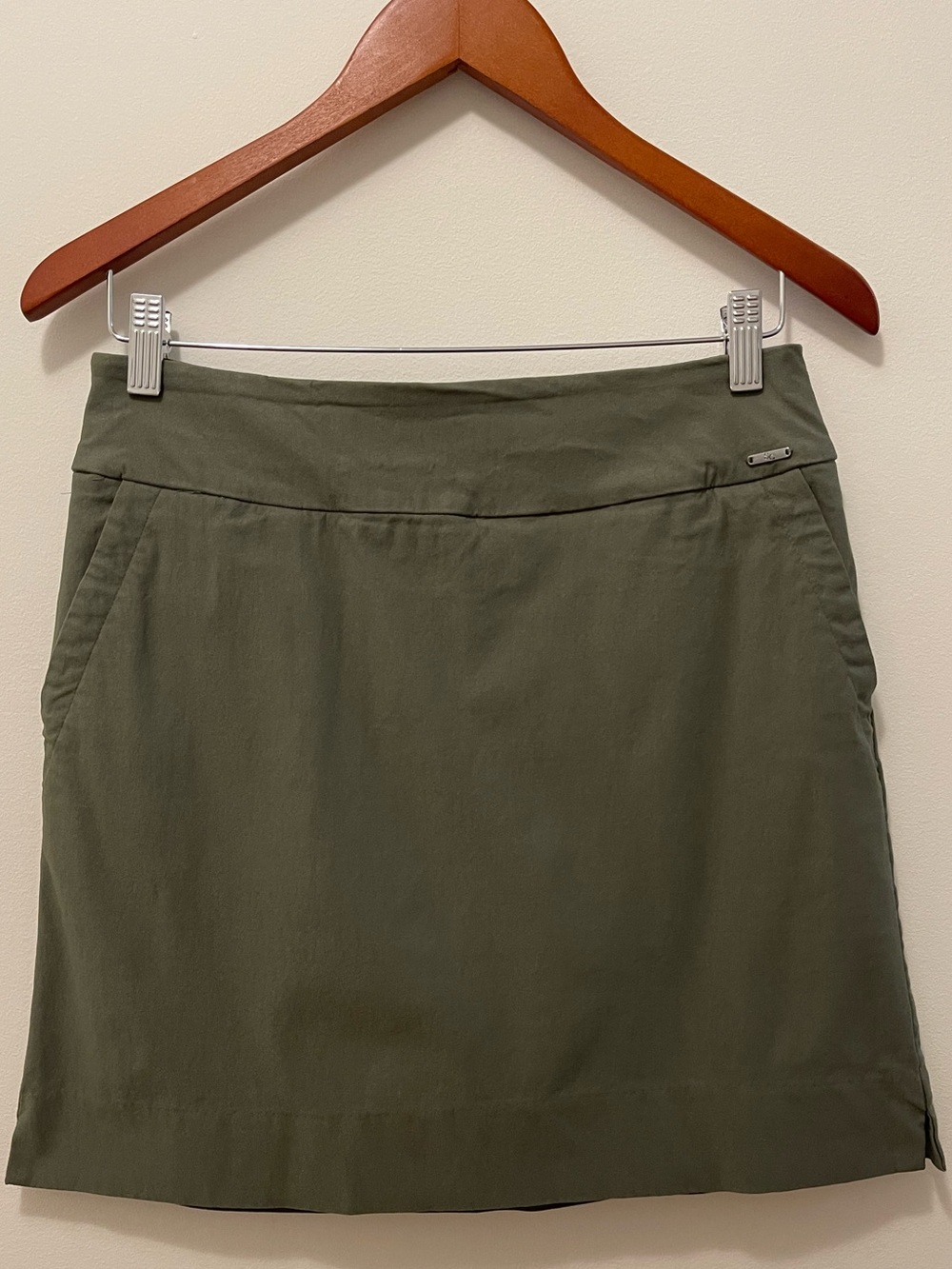 Women's Olive Green Stretch Skort - Casual Everyday Style - Golf Wear